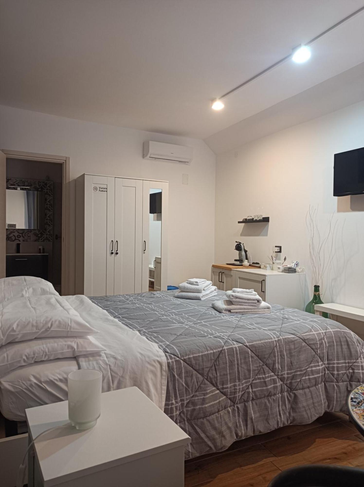 Hotel La Jacaranda Taormina Habitación foto